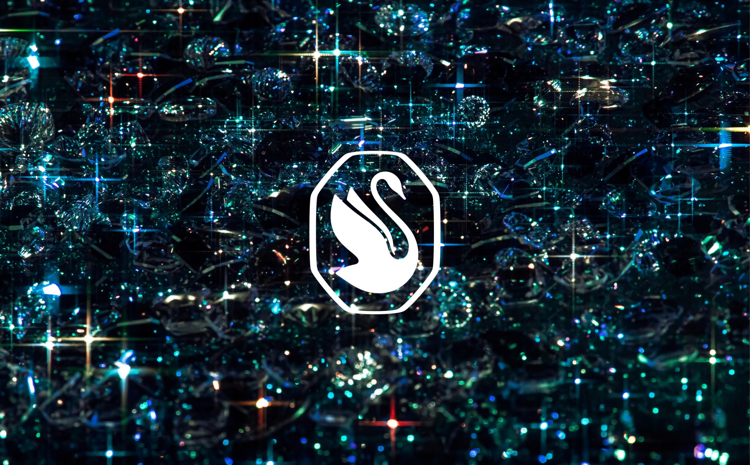 Swarovski revela nova identidade de marca e redesenho de loja